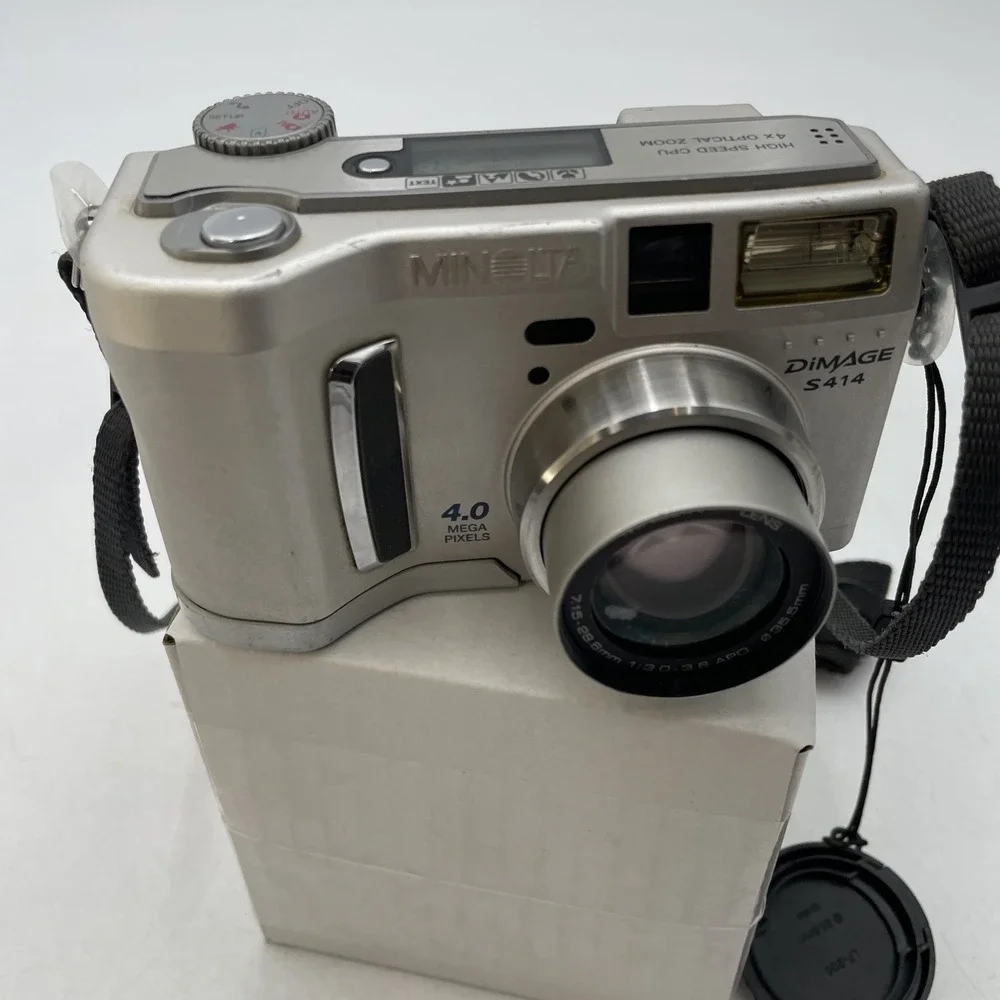Konica Minolta DiMAGE Xg Digital Camera Silver 5.1-17.1mm Zoom Lens Compact